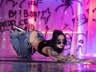 LyRoseuwu immagine del profilo del modello di cam