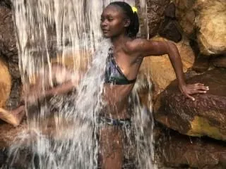 Imagen de perfil de modelo de cámara web de TRILLCOUPLE