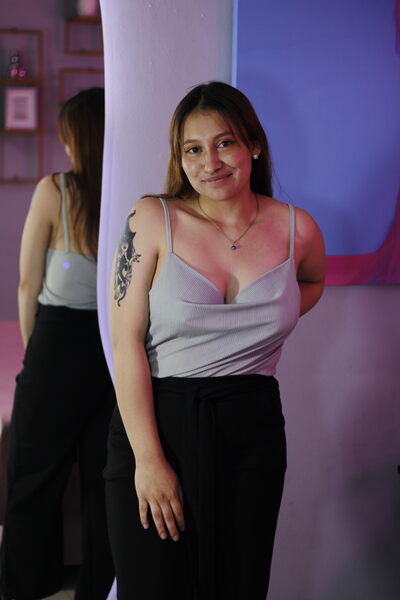 Interprète laucutee Photo 4