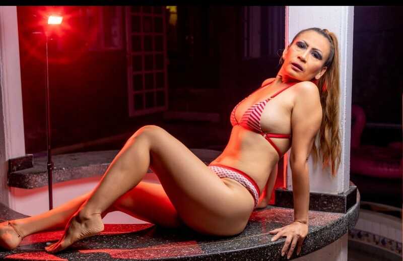 Darsteller georginamills Foto 8