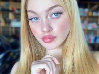 imolivia profilbild på webbkameramodell