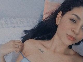 Imagen de perfil de modelo de cámara web de LyraLaurent