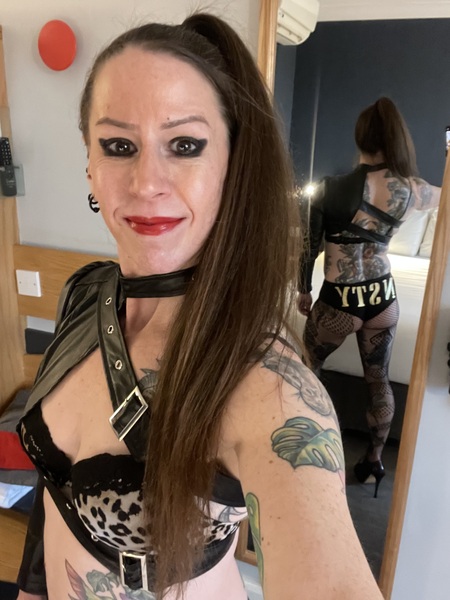 Darsteller SaskiaSharman Foto 5