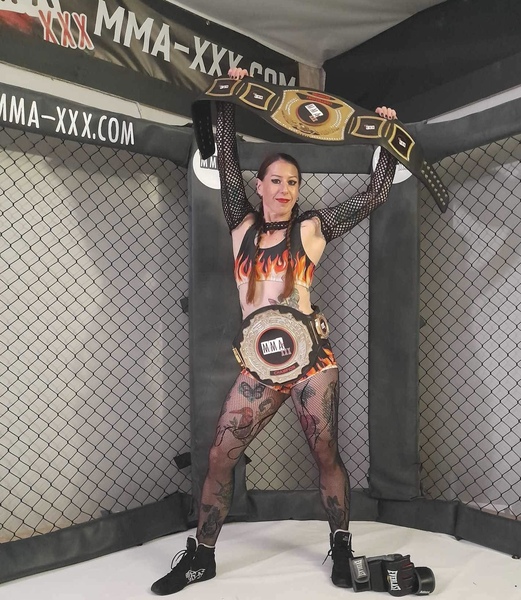 Darsteller SaskiaSharman Foto 7