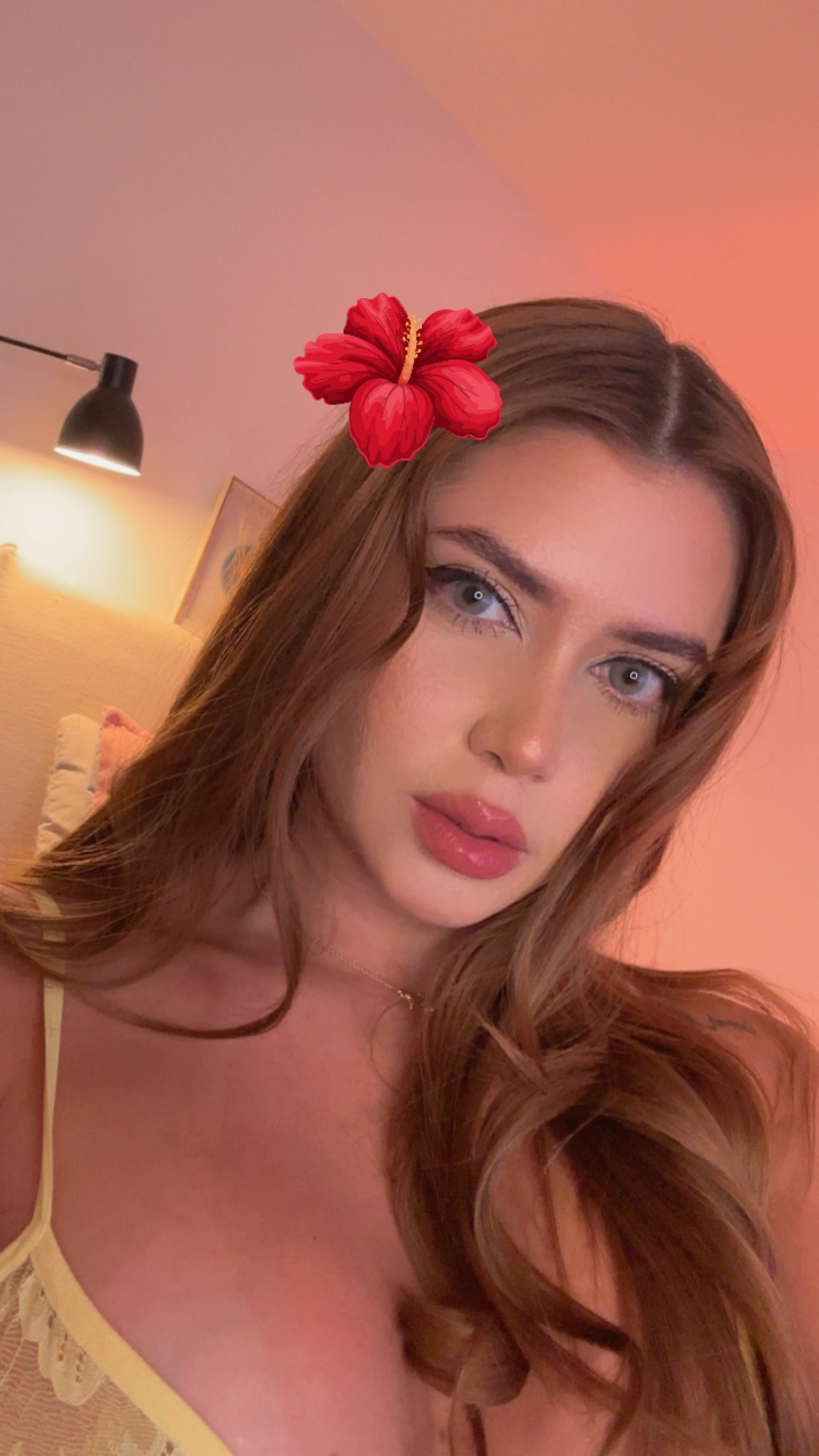 Performer NayaPalmer Photo 2