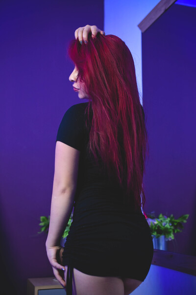 Performer ArianaCaitlyn Photo 11