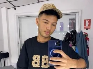 yimbersacura Profilbild des Cam-Modells