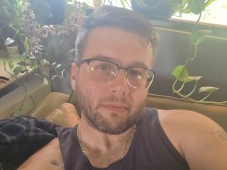 Imagen de perfil de modelo de cámara web de NotMrwolfe