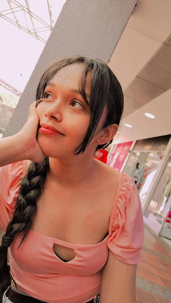 Performer Livgirl Photo 1