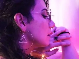 Image de profil du modèle de webcam Bellamercy