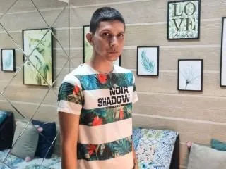 Imagen de perfil de modelo de cámara web de ThomasH019