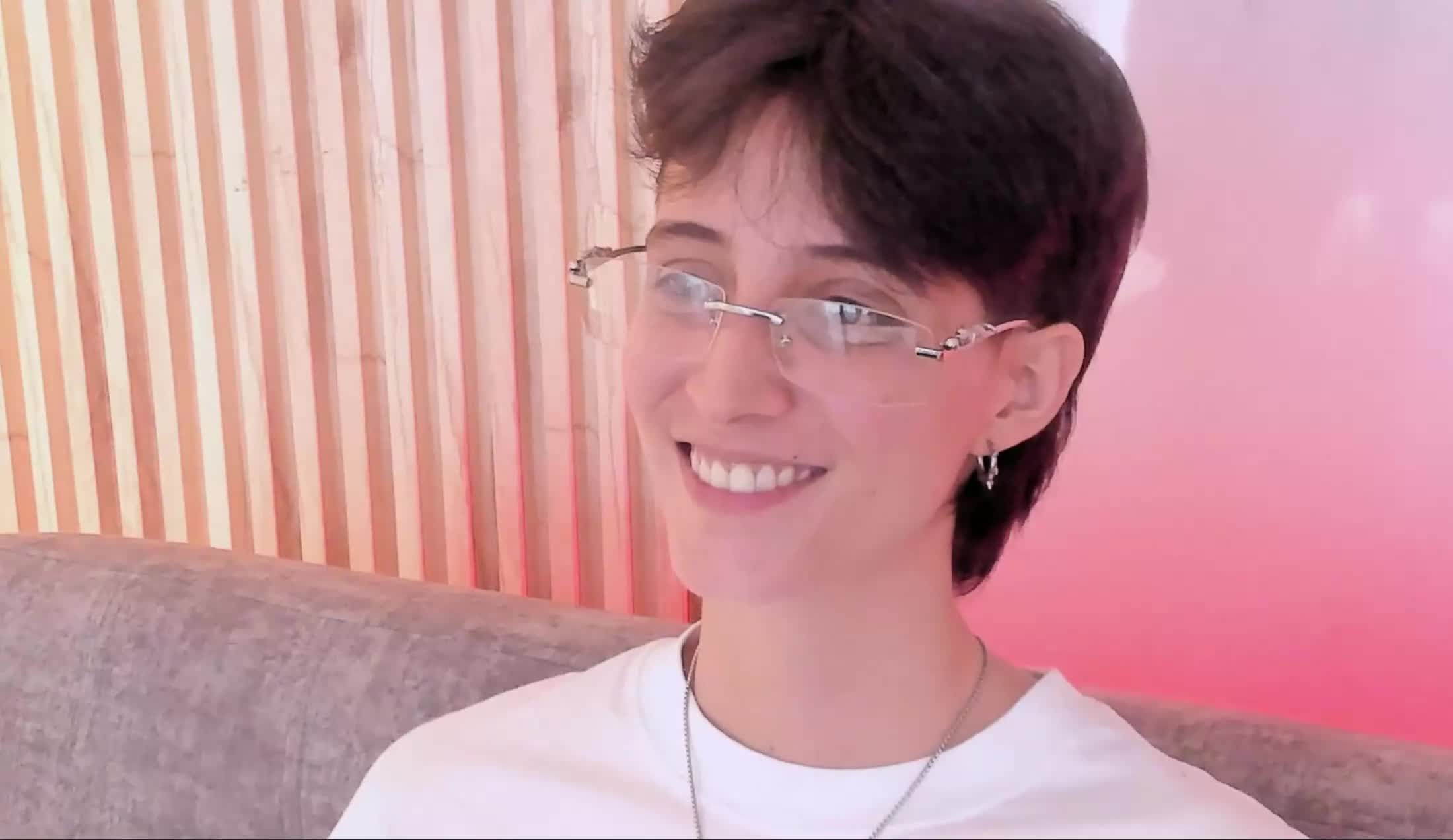 Intérprete AlexMills18 Video 2