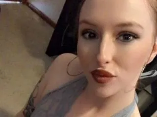 KhloeWise profilbild på webbkameramodell