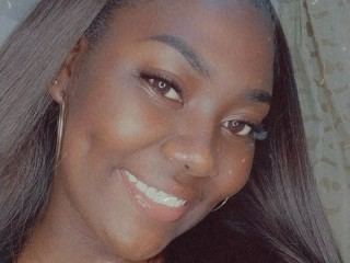 RebecaGloss cam model profile picture