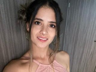 AliceVega18 profielfoto van cam model 