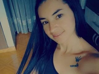 Image de profil du modèle de webcam cinthiabravo98