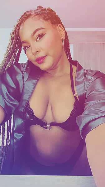 Utøver KaiitlySaenz Bilde 9