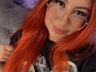 carla_adamss profilbild pÄ webbkameramodell