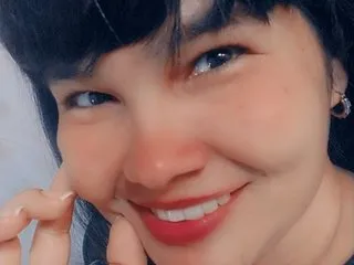 Image de profil du modèle de webcam Petitealicia