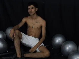 DerekFoster19 immagine del profilo del modello di cam