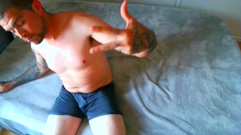 Artiest hungtattedhandsome Foto 3