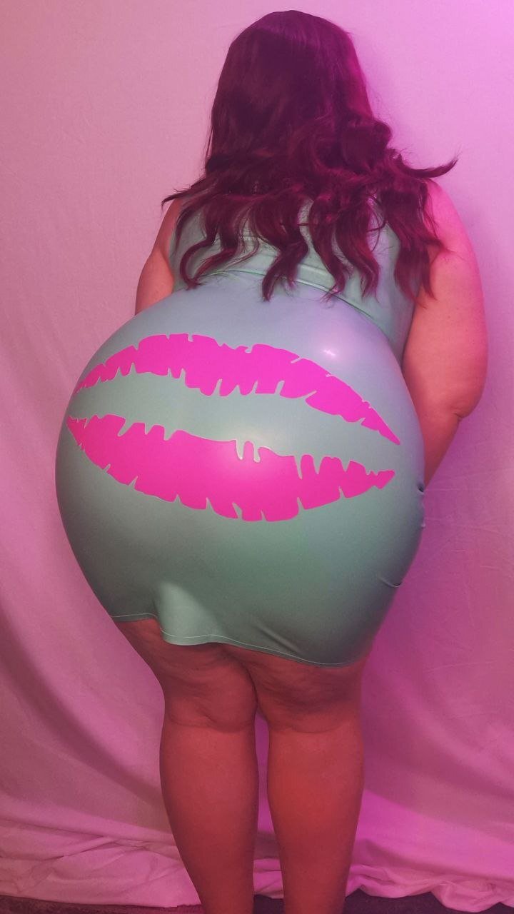 Performer MistressLolaLu Photo 2