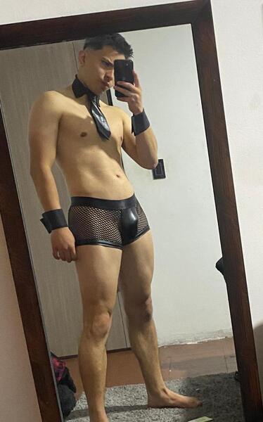 Performer MateoCox Photo 3