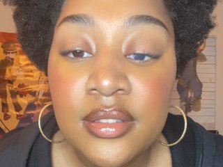 Imagen de perfil de modelo de cámara web de GlitterGloom