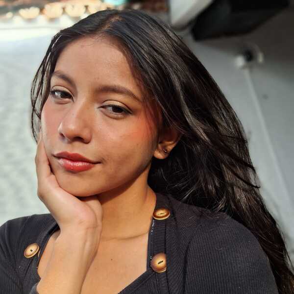 Interprète NaylaAlabi Photo 4