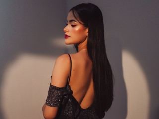 DanniMonttes profielfoto van cam model