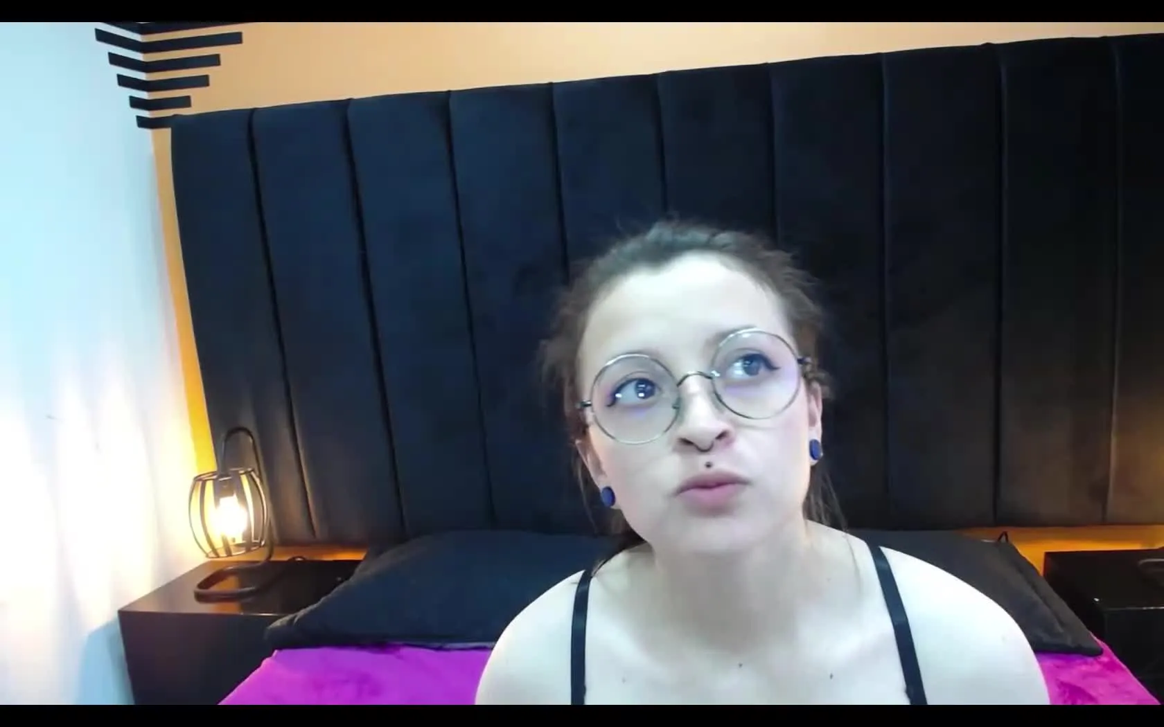 Interprete Sttrawberry Video 3