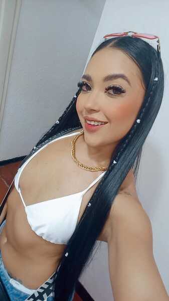 Darsteller DaniCastro777 Foto 4