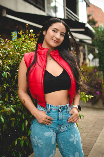 Performer ShairaJade Photo 5