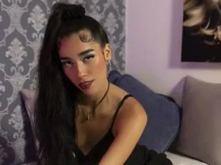 Image de profil du modèle de webcam Cloe_Denile