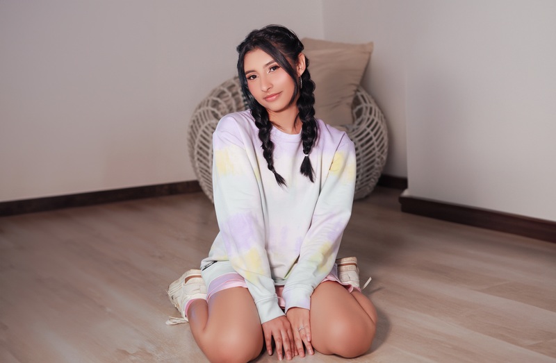 Performer EvelynCollinss Photo 4