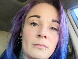 FeathersWood cam model profile picture