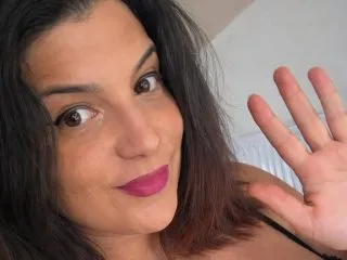 CurvyAna699