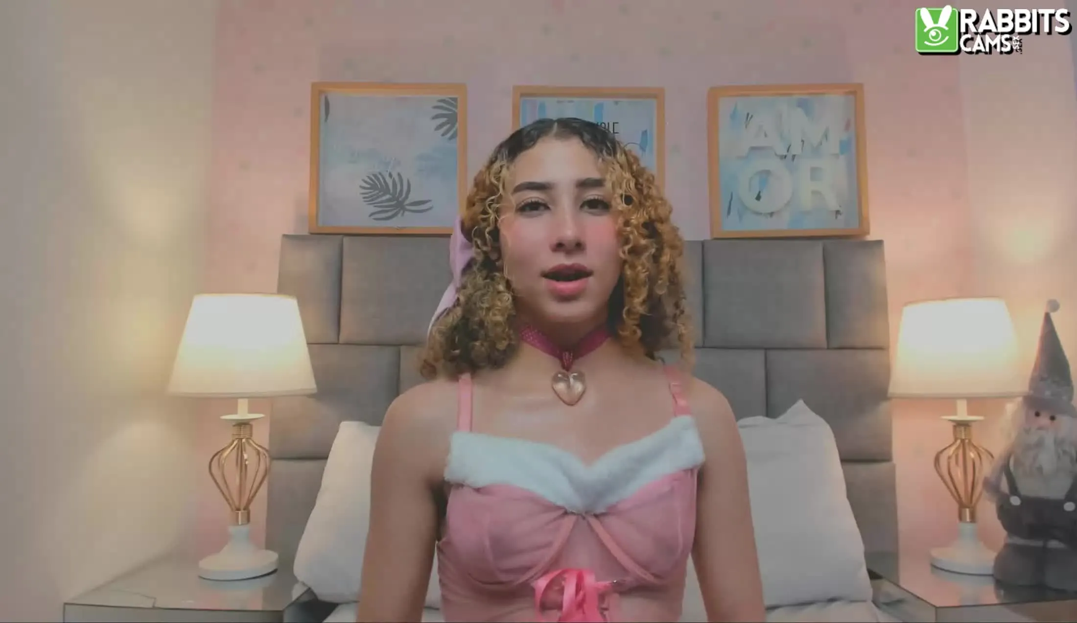 Performer ElyHill Video 1
