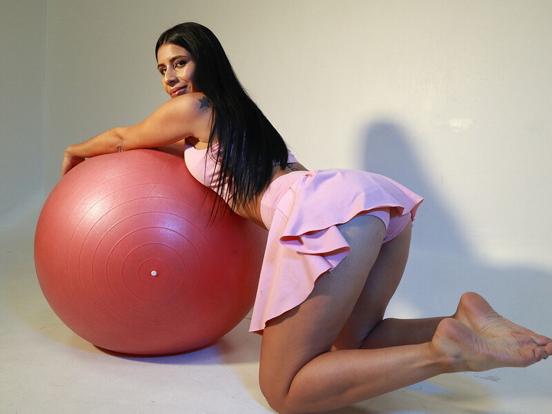 Performer Lucy_Martinezz Photo 4