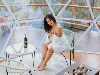 ninarosee profielfoto van cam model