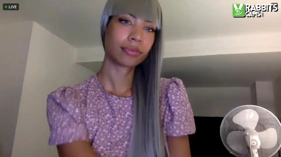 Performer PearlsOfTheMoon Video 1