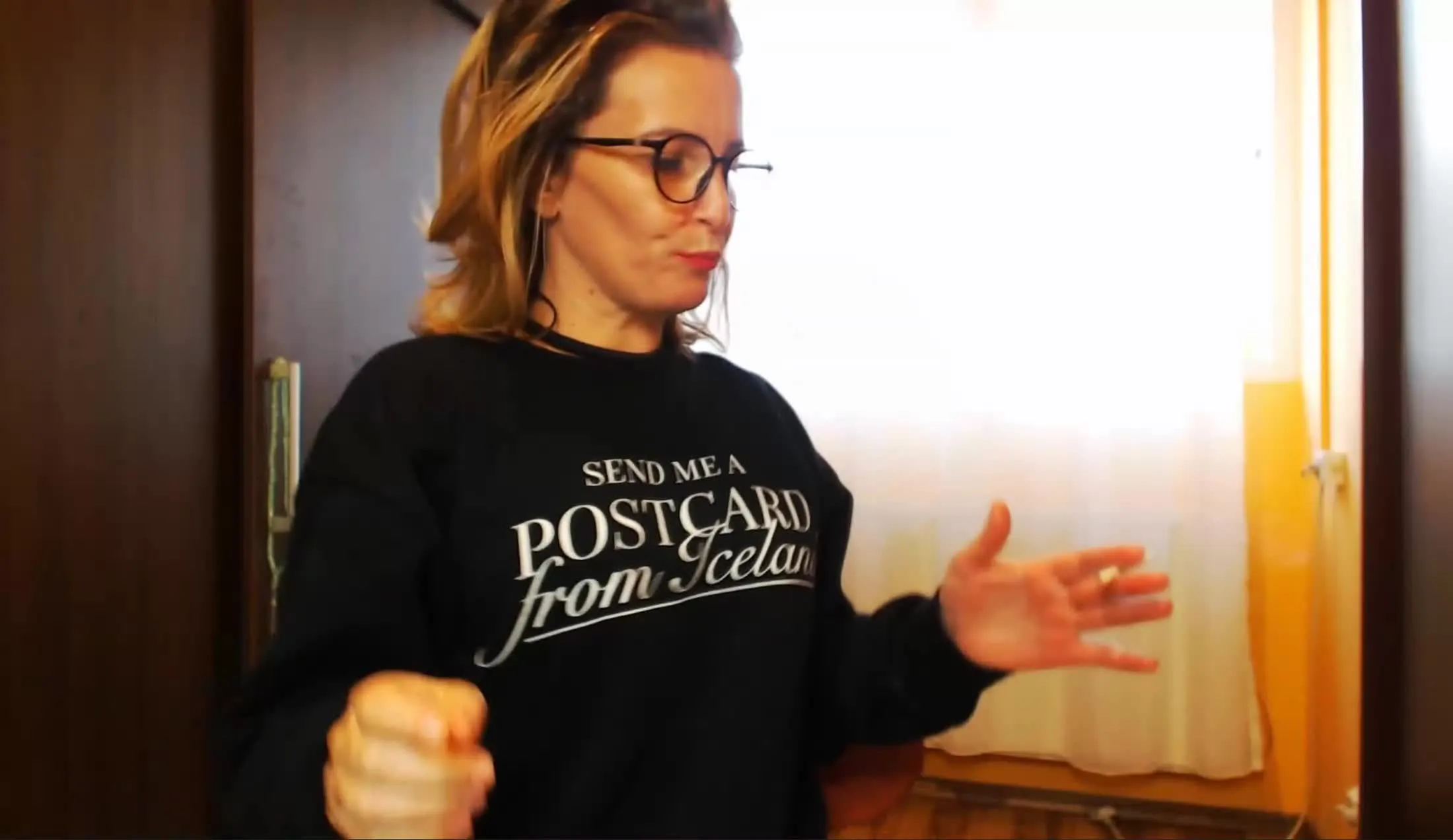 Interprete ZOEEYIx Video 1