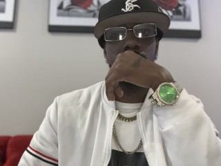 moneyteam6969 profilbild på webbkameramodell 