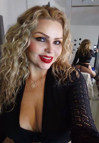 Artiest Adhara_Miler Foto 4