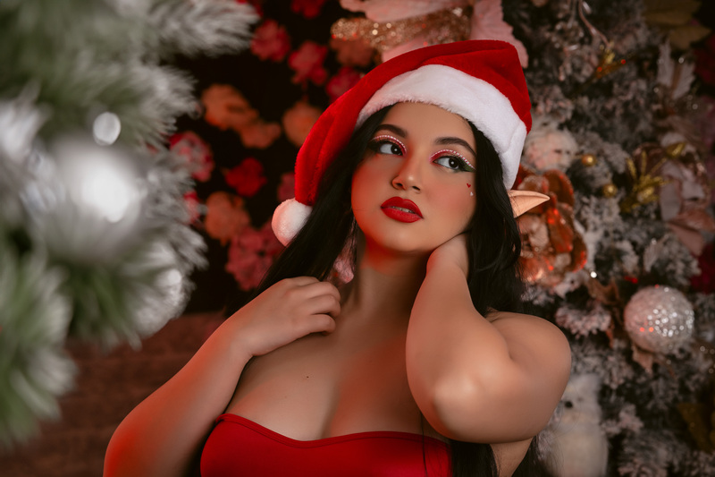 Performer EmaJhons Photo 2