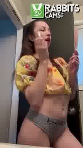 Interprete BooBooKittiMini Video 1