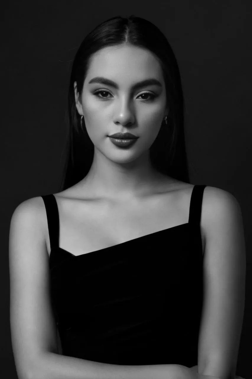 Artista Greta_Petite Foto 7