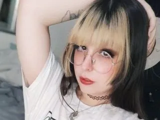 CherryCherryMin Profilbild des Cam-Modells