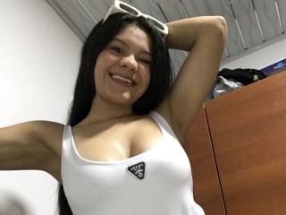 AriannaHough profilbild på webbkameramodell