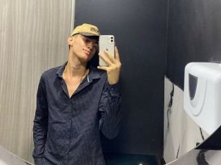 alessandro_self cam model profile picture 